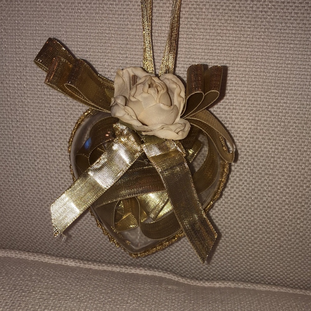GOLD RIBBON HEART ORNAMENT